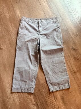 Sonoma Light Gray Women's Cropped Capri Pants